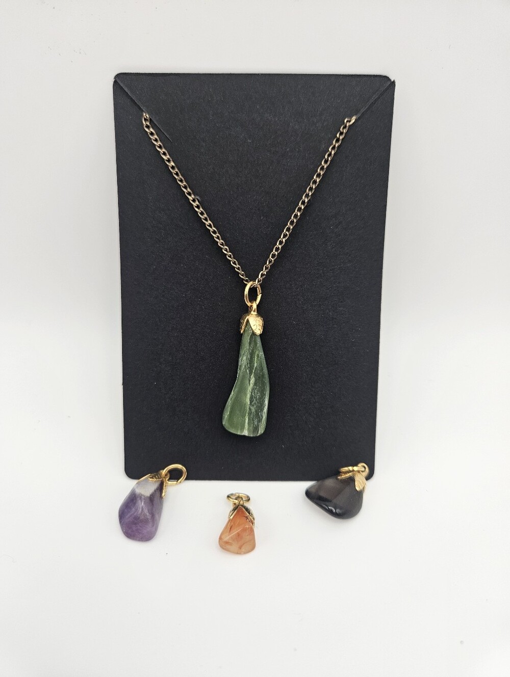Green Stone Pendant Necklace - Women Jewelry